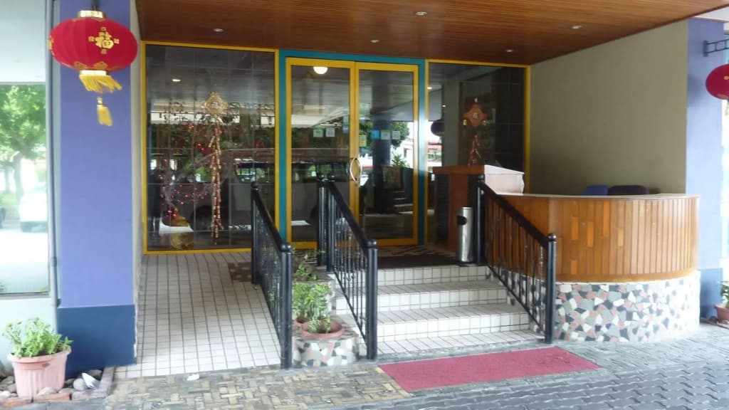 Megah D'Aru Hotel - photo 10