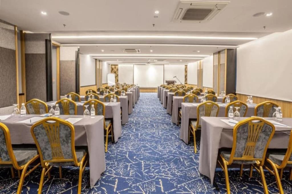 Fives Hotel Johor Bahru City Centre - photo 14