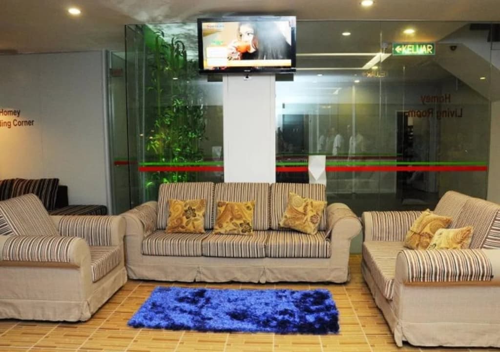 Homey Guesthouse Bintulu - photo 7