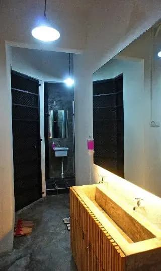 Roomies Penang Guesthouse - photo 7