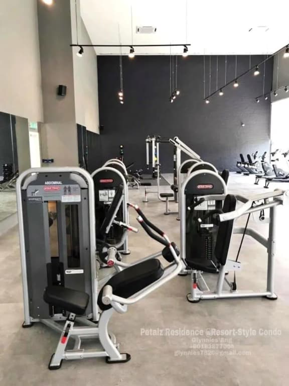 Petalz Residence Luxury Resort-Style Condominium - photo 8