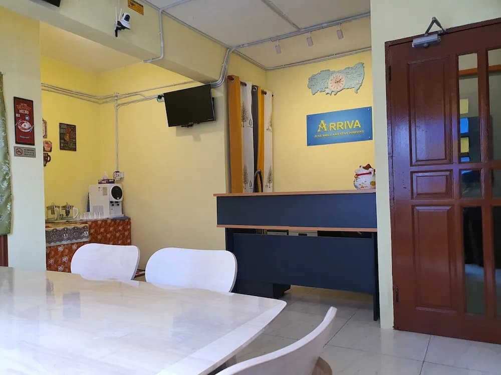 Hotel O Arriva Travellers - photo 2