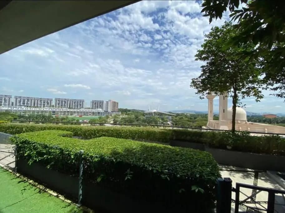 Orak Villa Homestay at Suria Residence - photo 9