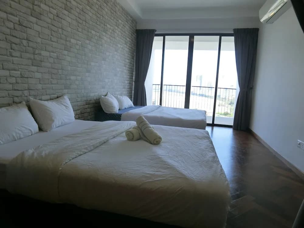 Romantic Mansion at The Landmark - photo 2