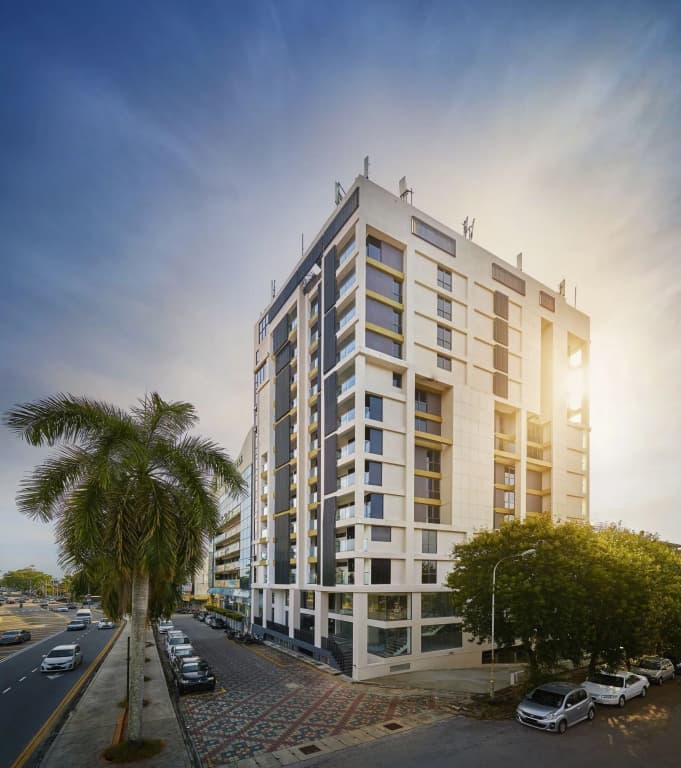 Tropics Eight Suites - photo 1
