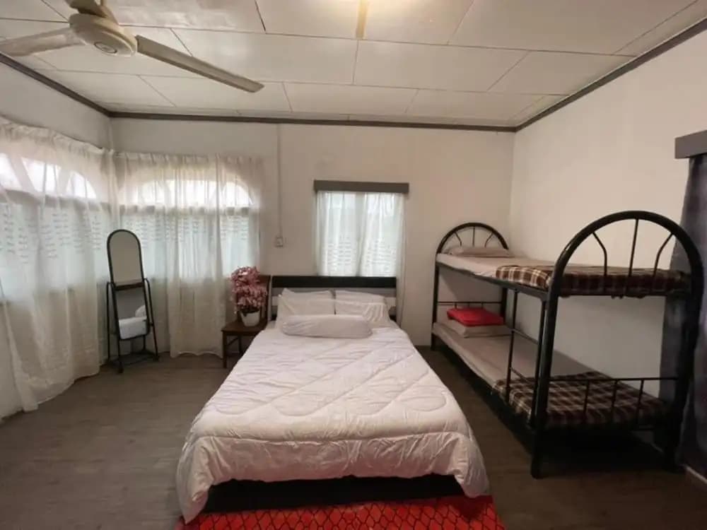 Anique Hoemstay by Oyo Rooms - photo 3