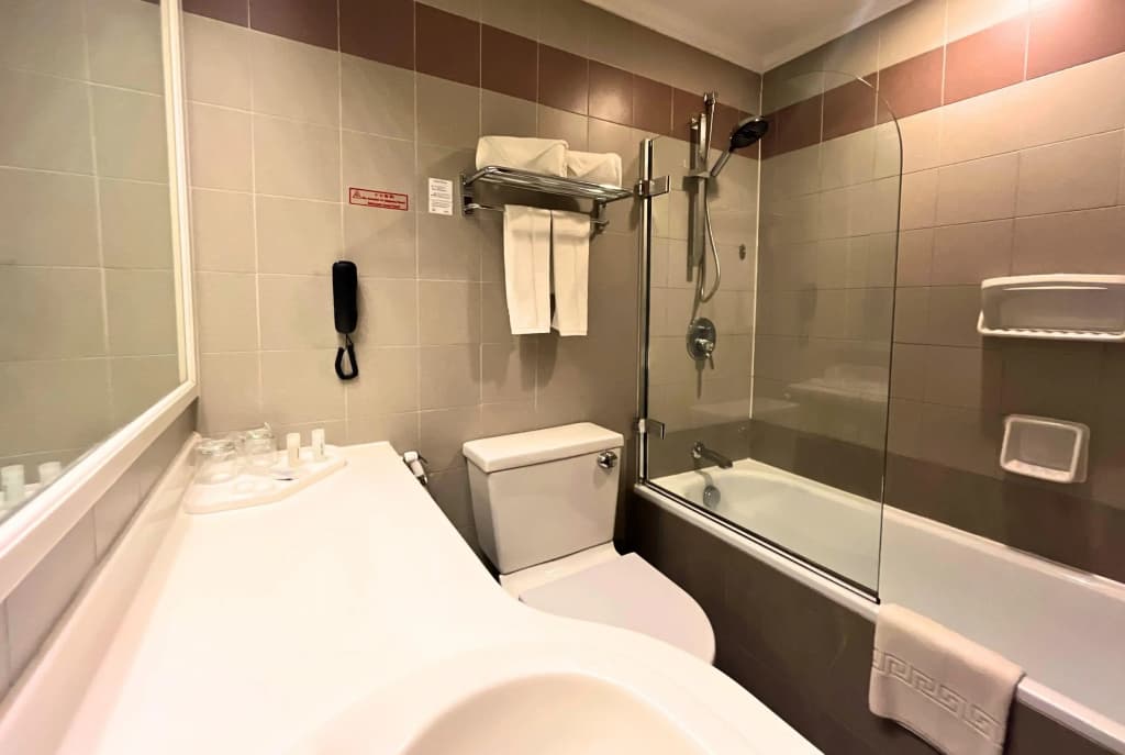 Howard Johnson by Wyndham Kota Kinabalu City Centre - photo 21