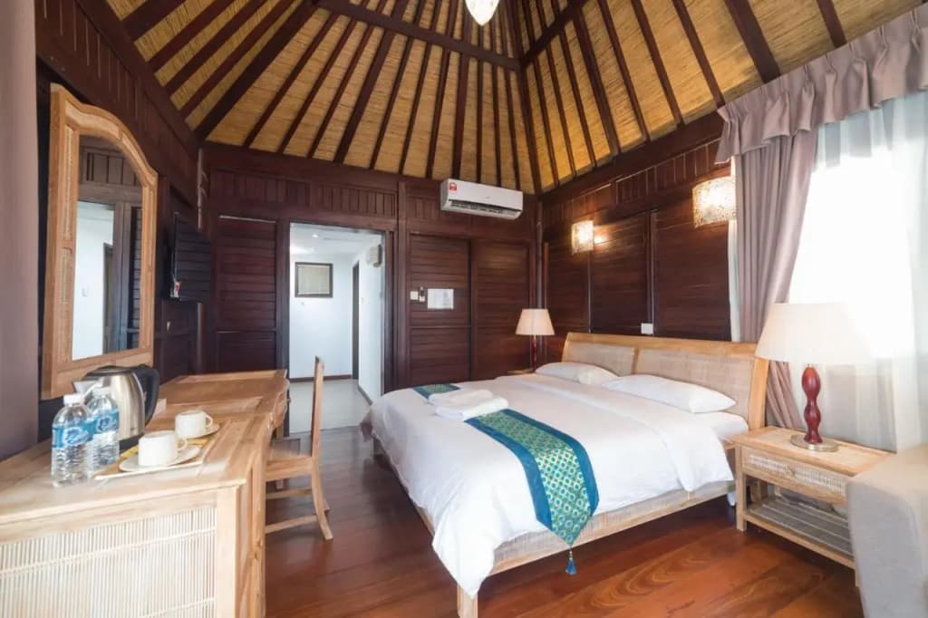 Mari Mari Backpackers Lodge, Mantanani Island - photo 3