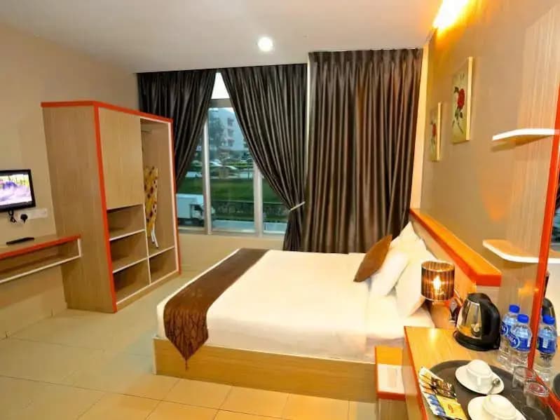 Orange Inn Hotel - photo 6