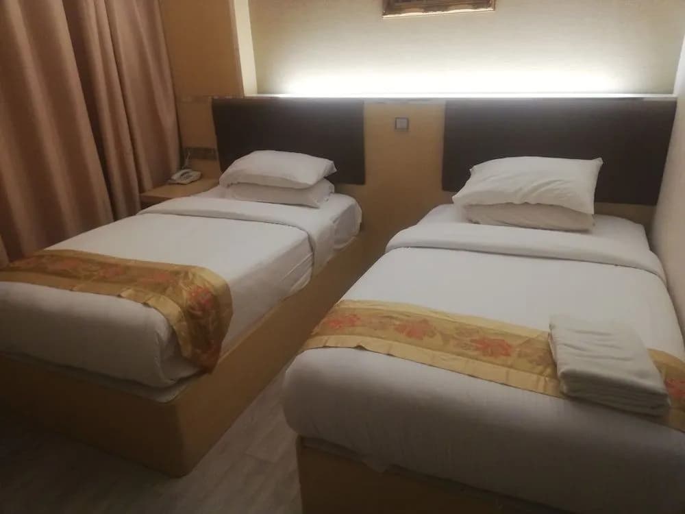 Capital O 90130 Sawadee Hotel - photo 2