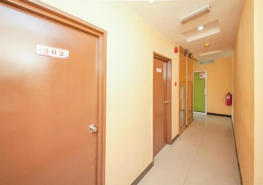 OYO 216 La Viva Hotel - photo 4