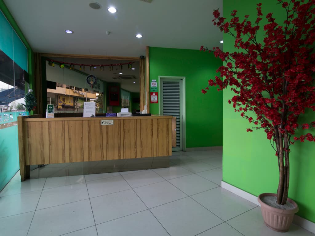 OYO 496 Hotel De Eco Inn - photo 2