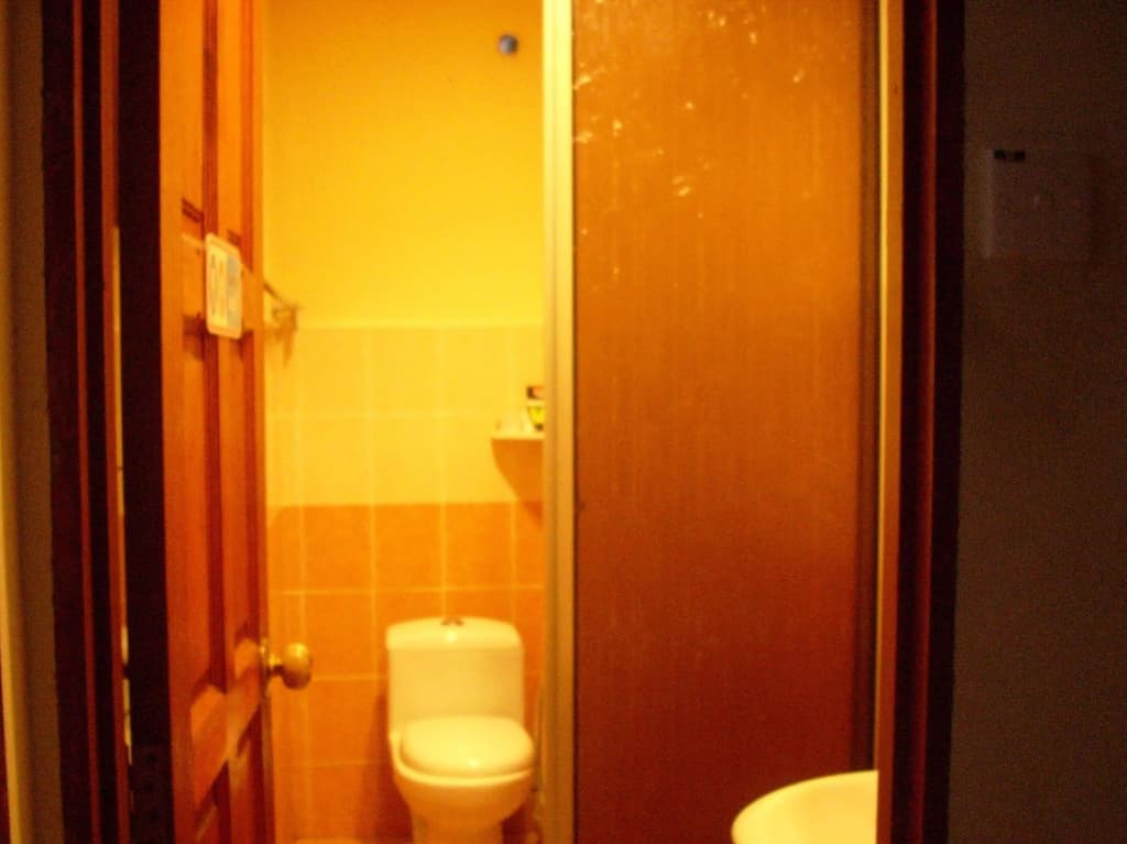 Homestay Pachitan - photo 4