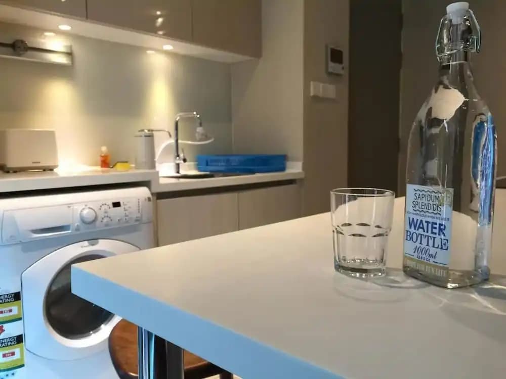 Modern Downtown Oasis Aloha Suite - photo 10