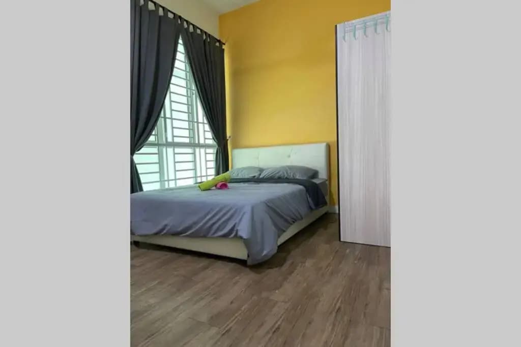 Baojuwu@2 Bedrooms Akademik Suites Austin Height - photo 3