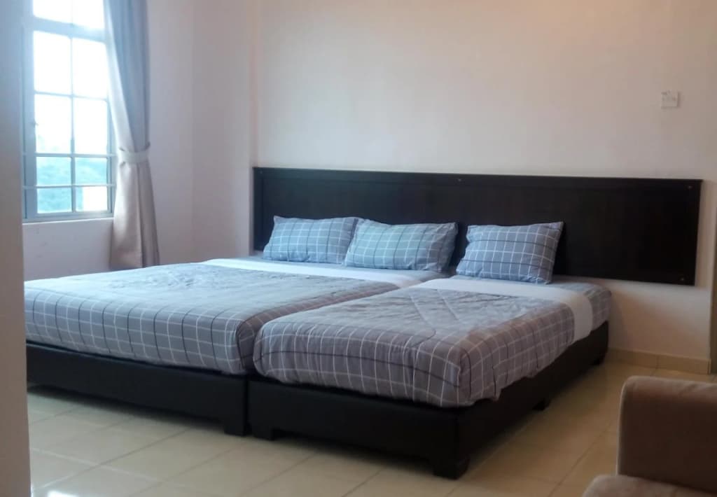 My Home Apartment - Crown Imperial Court - photo 4