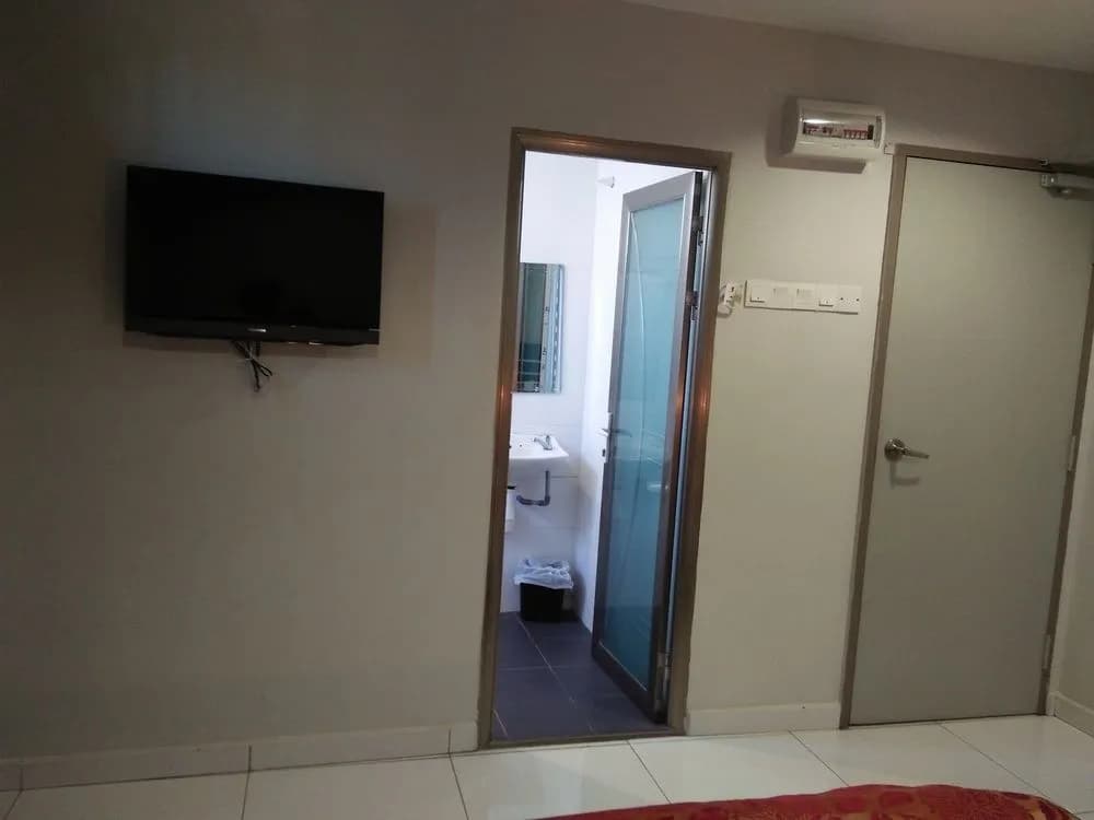 My Home Hotel - photo 4