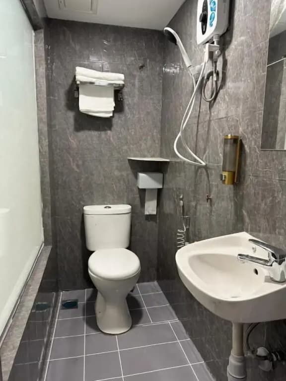 Hotel Uptown Semenyih - photo 10