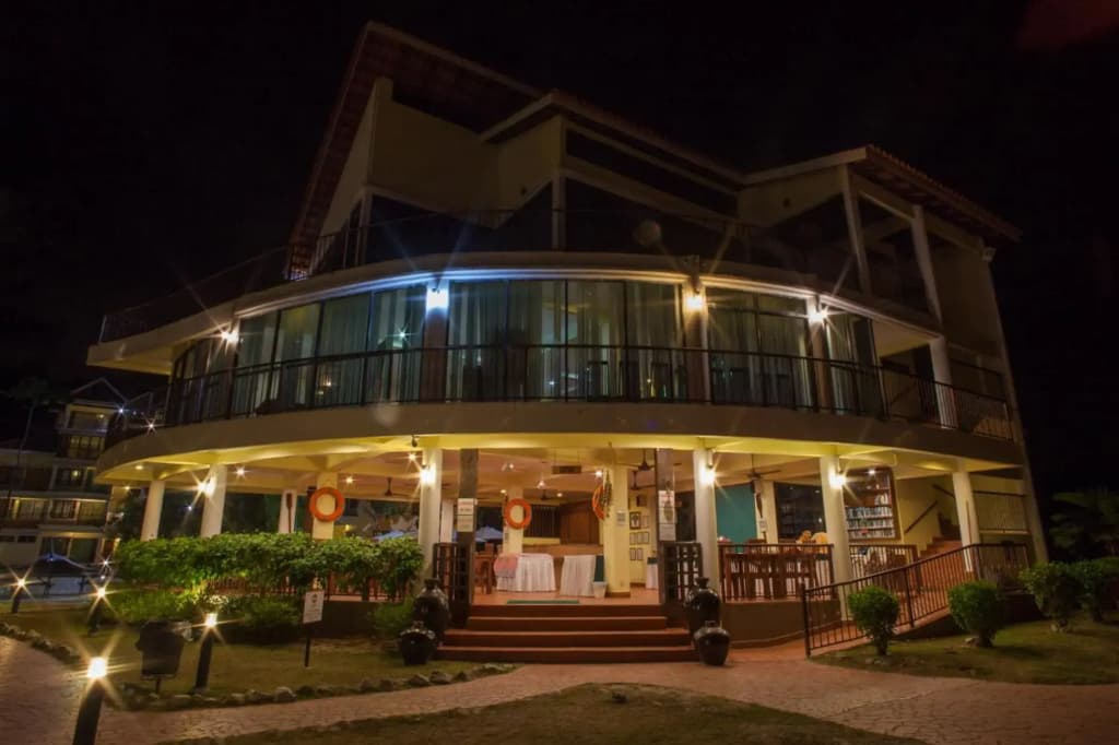 Anjungan Beach Resort - photo 1