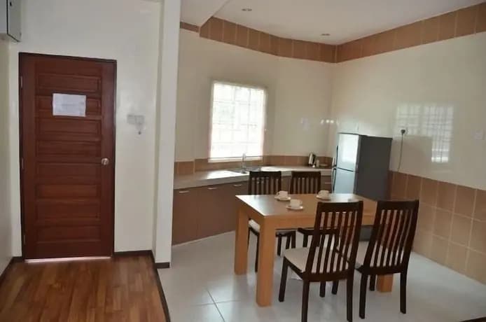 Iris House Resort - photo 9