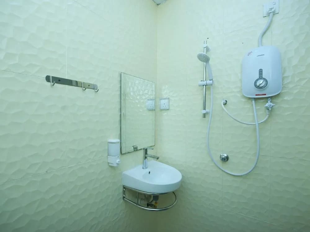 OYO 896 Bintang Fajar Hotel - photo 4