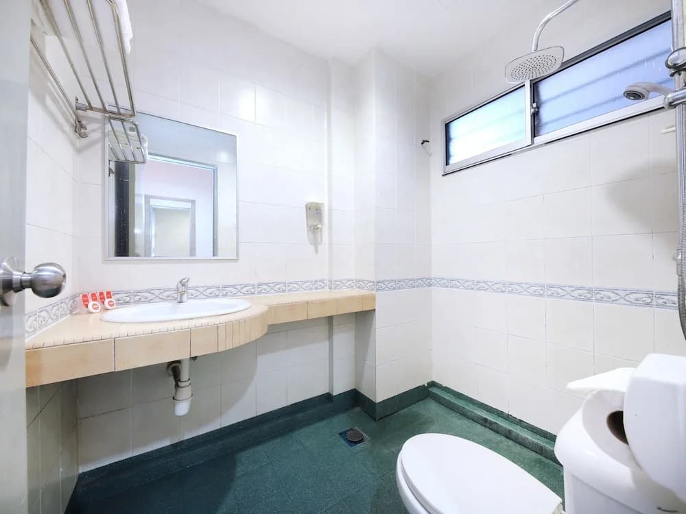 OYO 542 S2 Hotel - photo 8