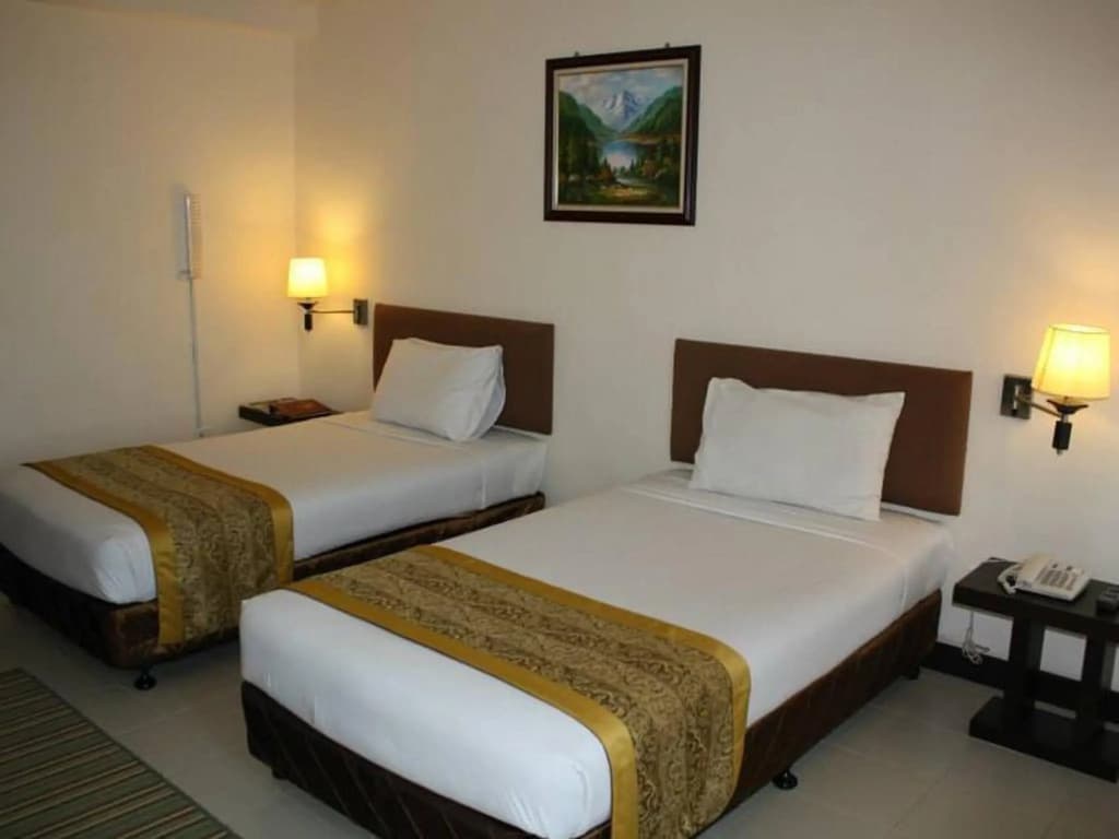 Edc Hotel - photo 2