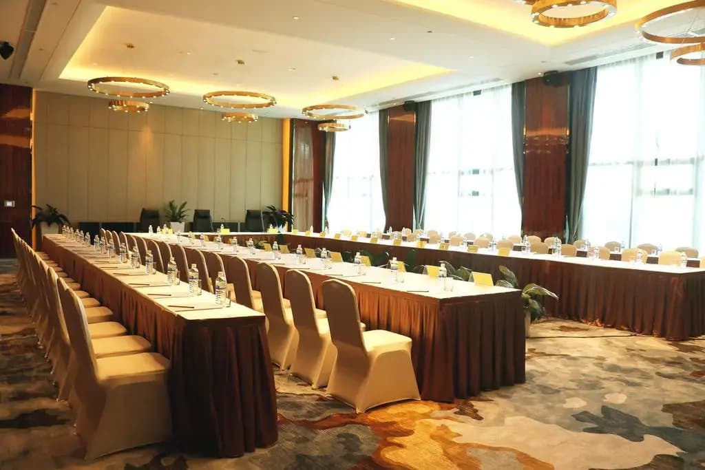 Forest City Marina Hotel - photo 15