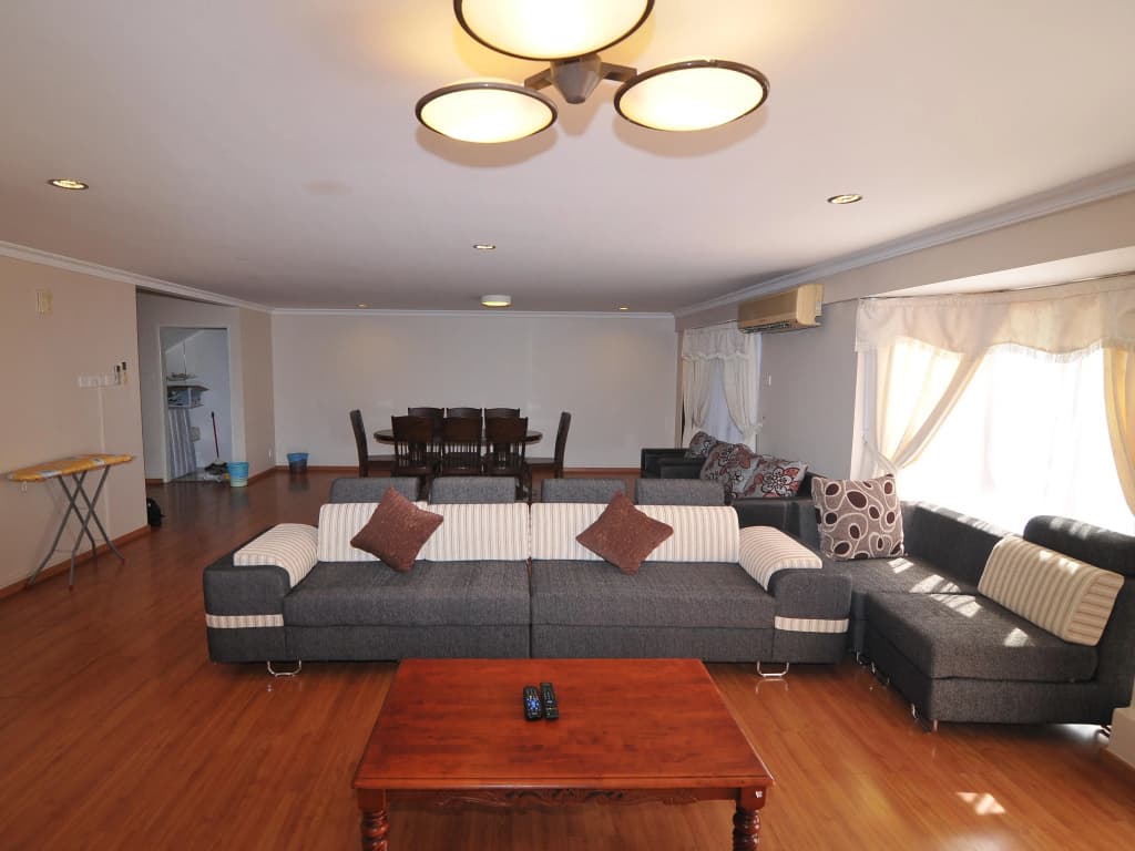 Stay Together 4, 5 & 6 Bedroom Apartments@ Marina Court Resort Condominium - photo 2