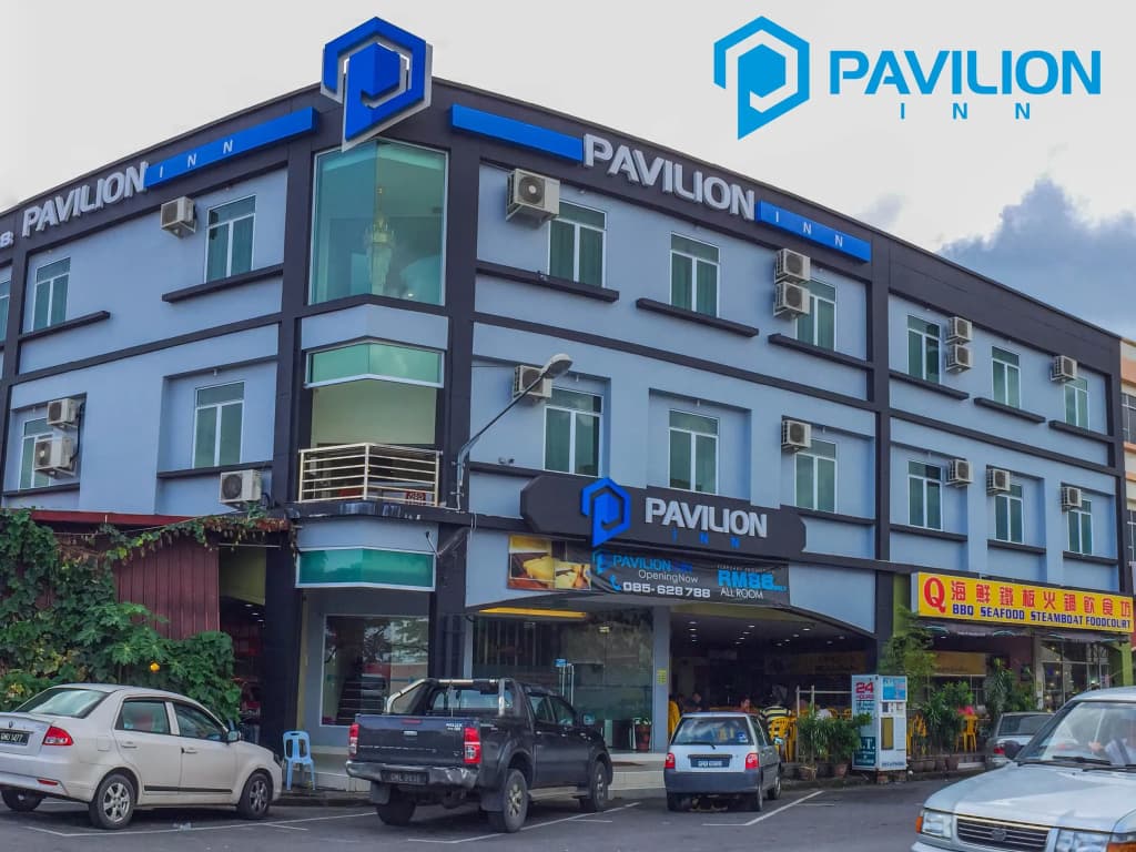 Pavilion Inn - photo 1