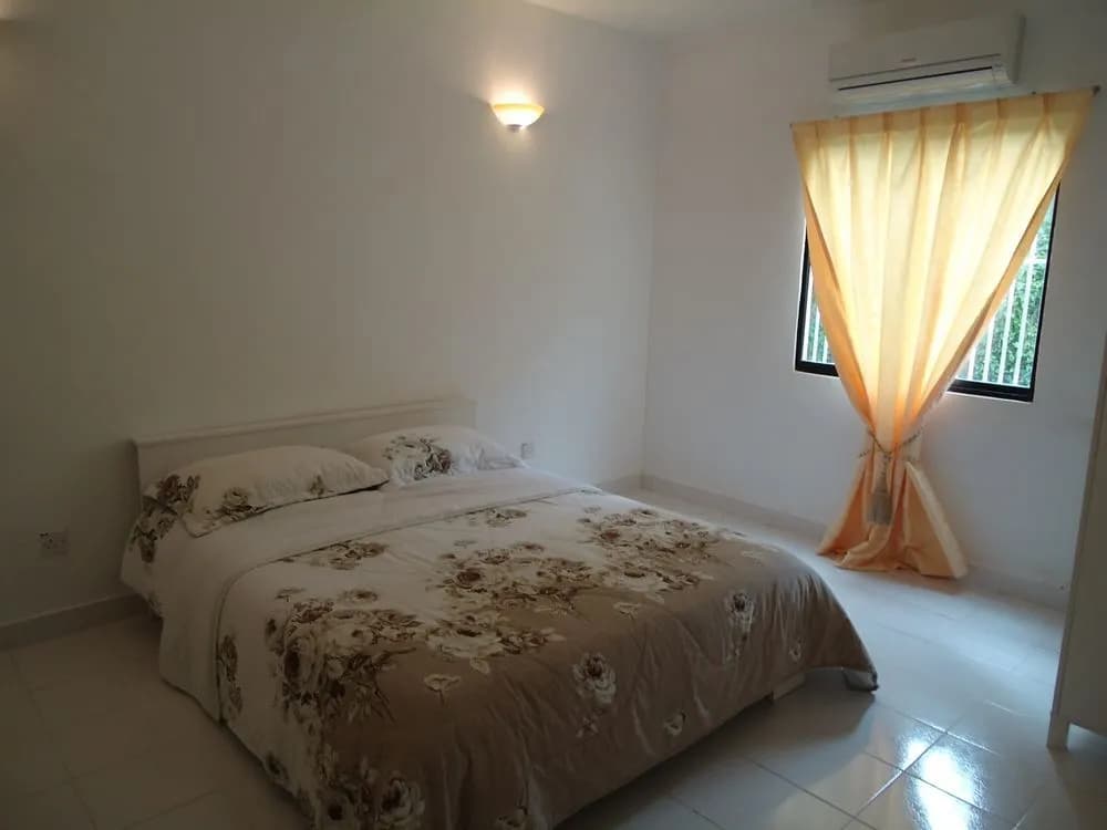 Red Door Apartments - photo 1