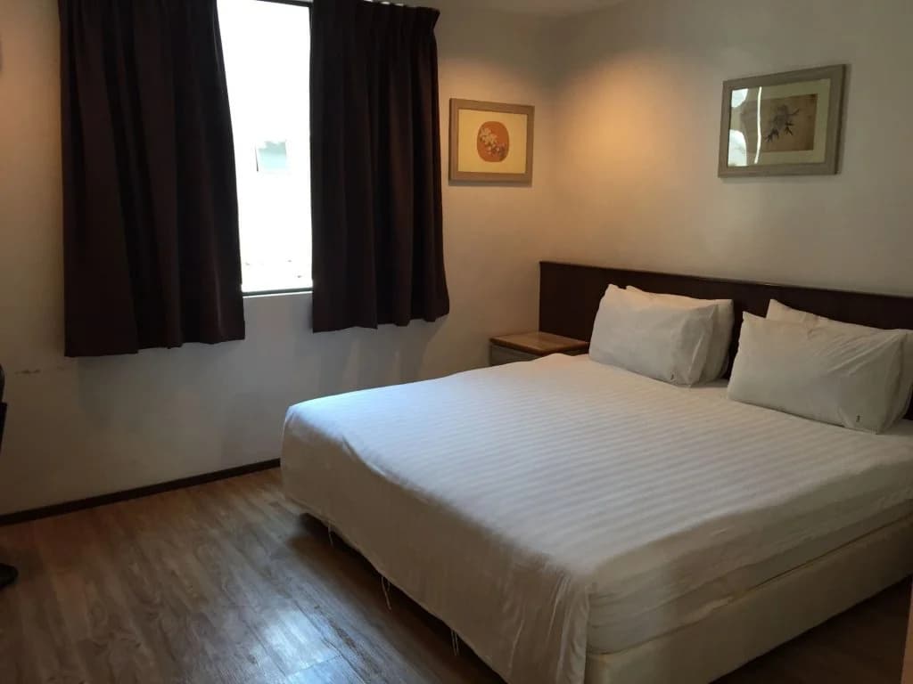 Lai Lai Hotel - photo 4