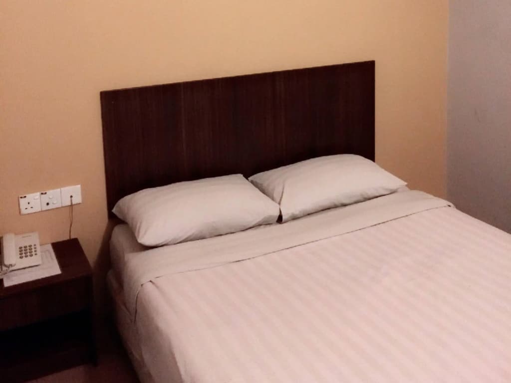 Hotel YL Kajang - photo 8