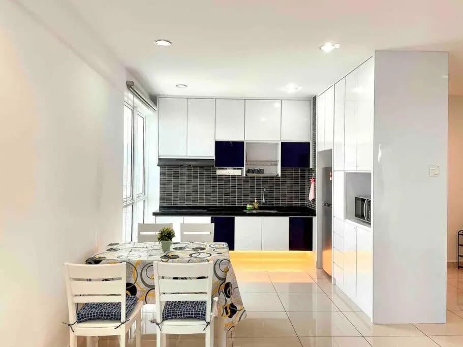 A Modern 6pax Luxury Suite Penang - photo 8