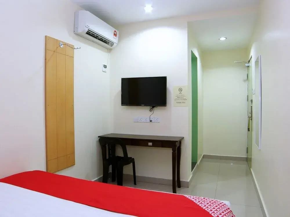 OYO 44054 Holiday Mansion Inn - photo 4