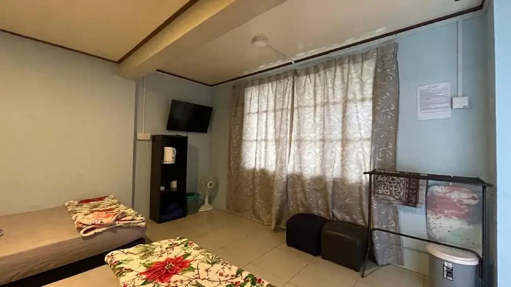 OYO Home 90704 Kds Garden & Stay - photo 4