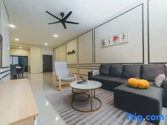 Marina Residence 3BR Shores Haven nr Midvalley CIQ - photo 1