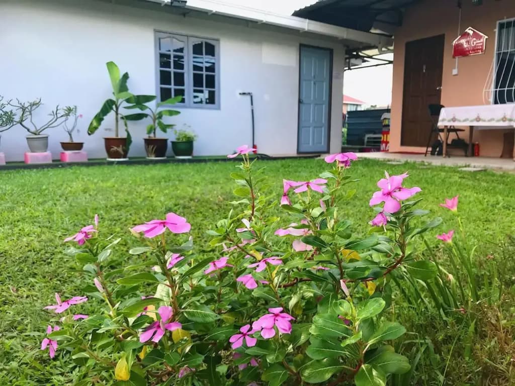 Merdeka Guest House 2 - photo 13
