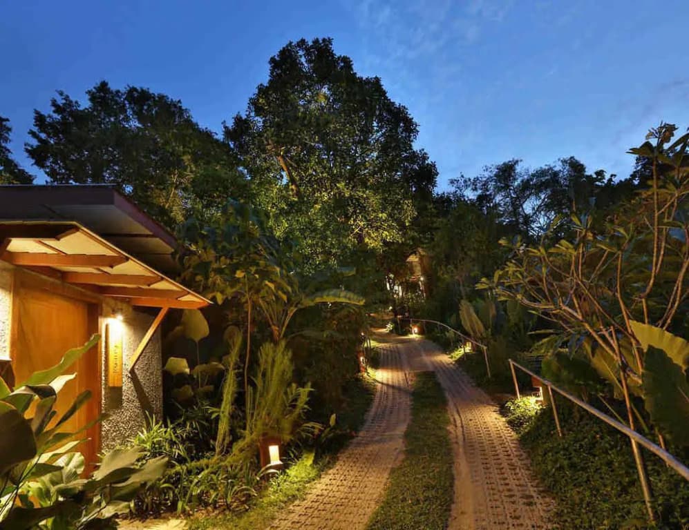 Ambong Pool Villas - Private Pool - photo 13