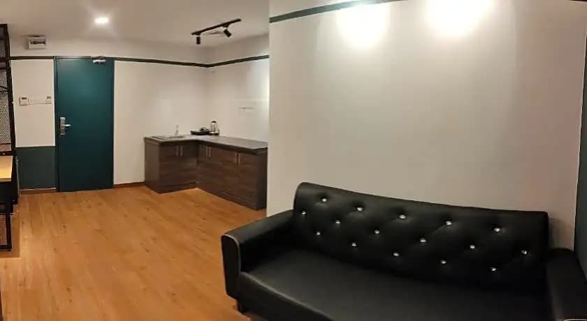 Smile Hotel C180 Cheras Selatan - photo 10