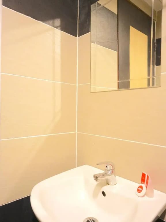 Utama Inn by OYO Rooms - photo 10