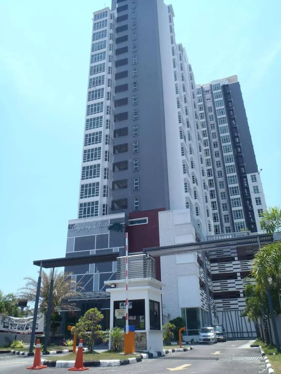 The Room @ Anjung Vista Condominium - photo 1