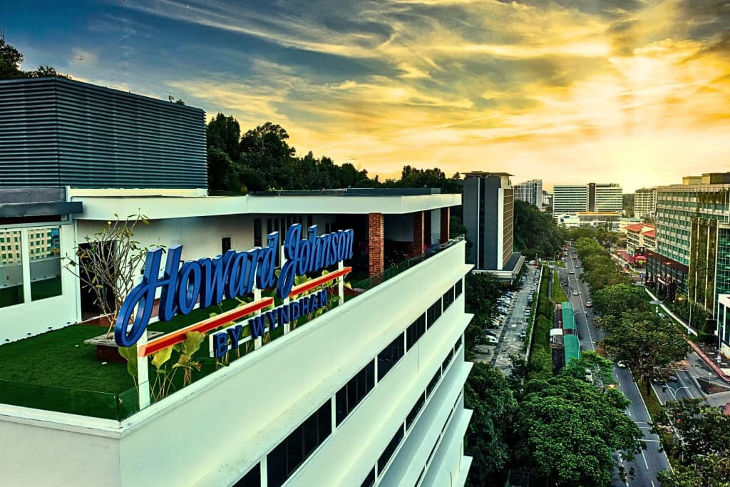 Howard Johnson by Wyndham Kota Kinabalu City Centre - photo 2