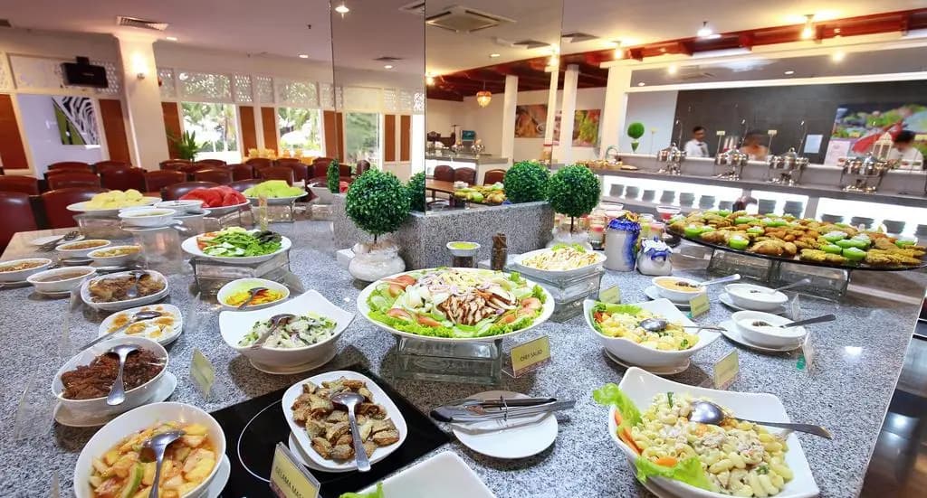 The Putra Regency Hotel - photo 12