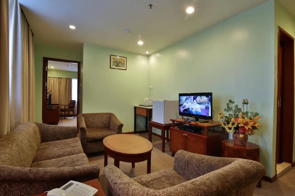 OYO 597 Winner Hotel - photo 5