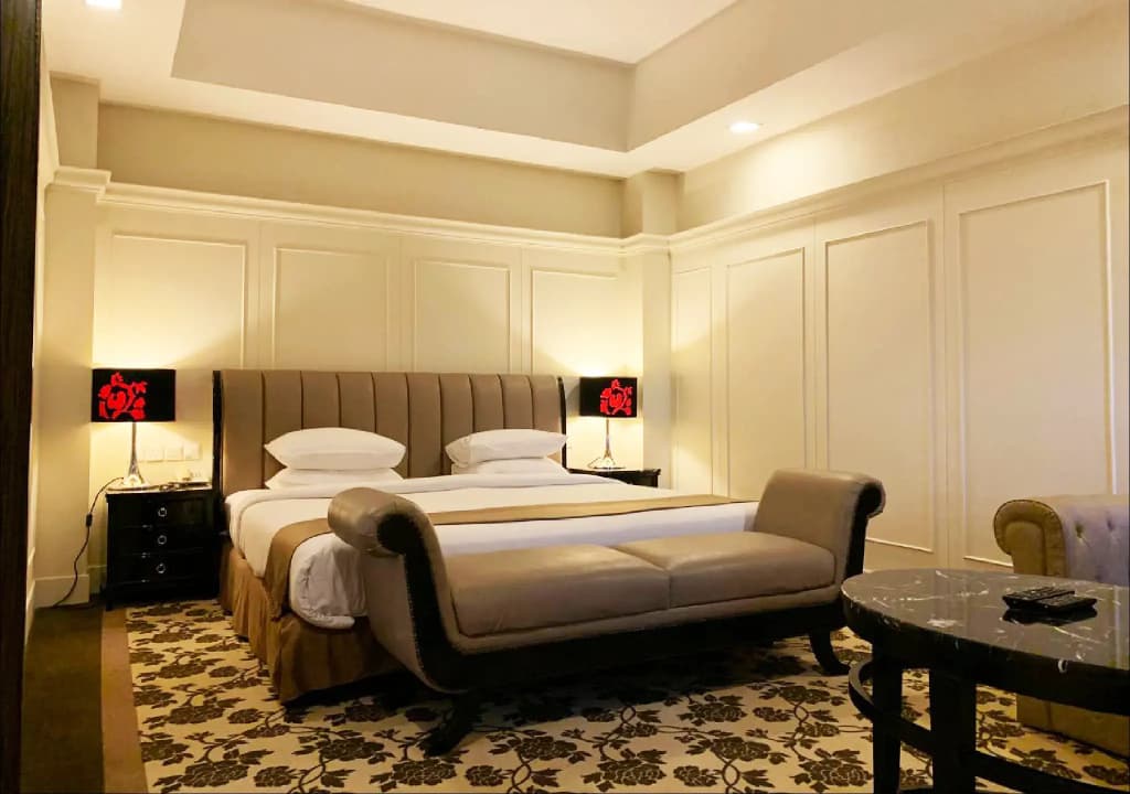 Crown Garden Hotel - photo 5