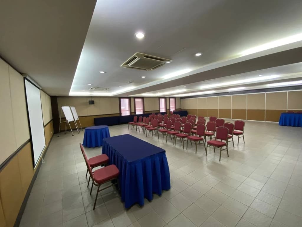 Cherengin Hills Convention & Spa Resort - photo 21