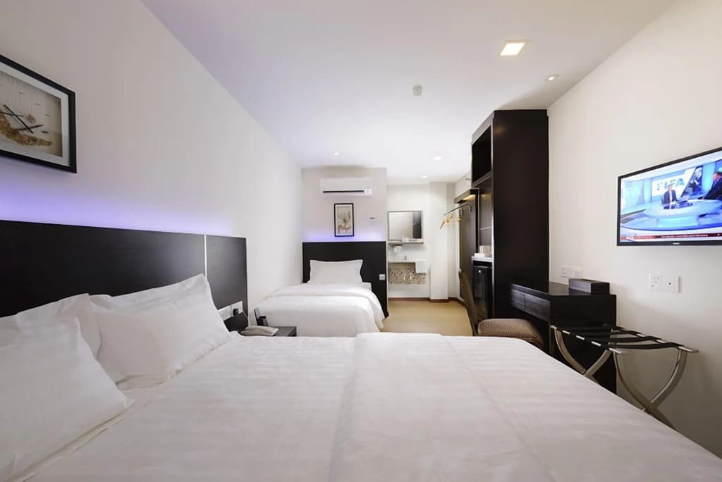 Ernes Hotel Bayu Mutiara - photo 5