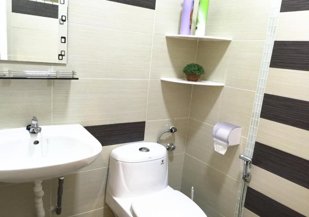 H & H Guesthouse 1 - photo 7