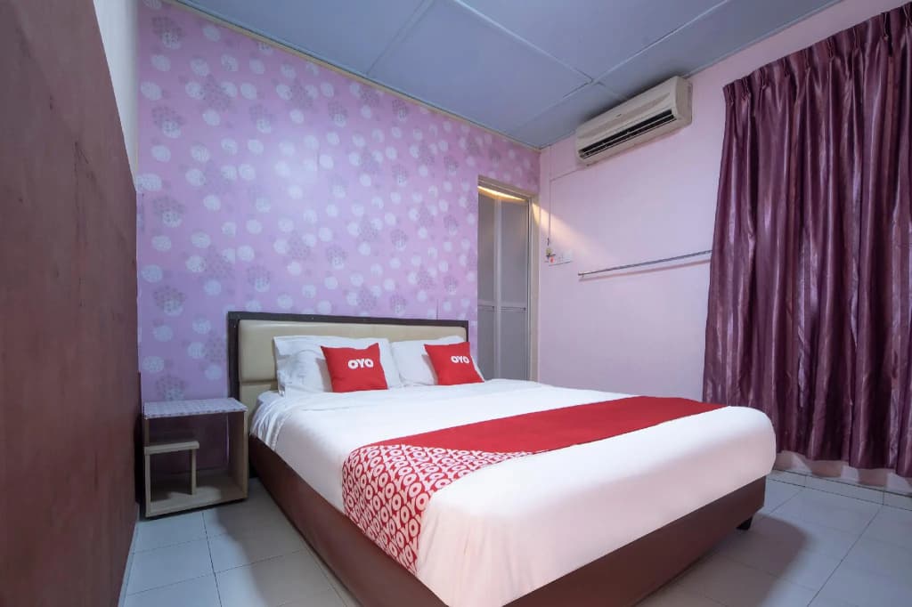 Spot On 90305 Hen Hen Hotel - photo 3